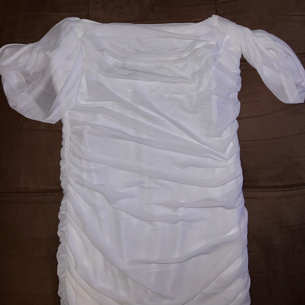 Showpo White Off Shoulder Ruched Bodycon Midi Dress XL/10 - Picture 4 of 9